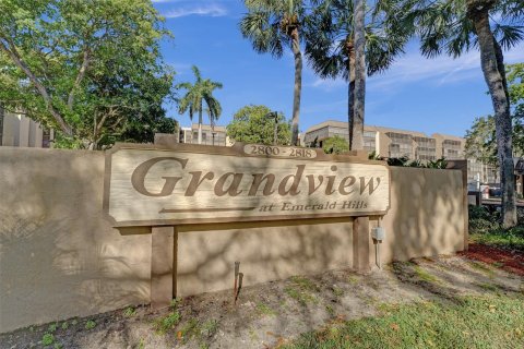 Condo in Hollywood, Florida, 2 bedrooms  № 1224589 - photo 21