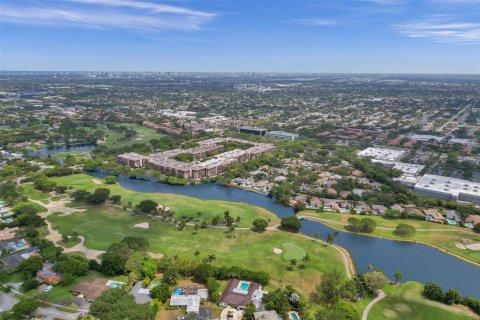 Copropriété à vendre à Hollywood, Floride: 2 chambres, 165.83 m2 № 1224589 - photo 1