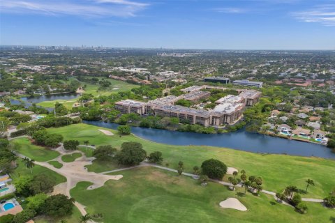 Condo in Hollywood, Florida, 2 bedrooms  № 1224589 - photo 2