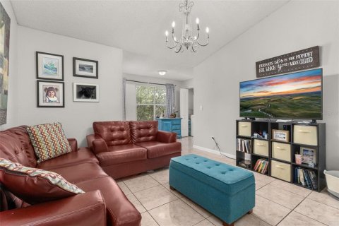 Condo in Orlando, Florida, 2 bedrooms  № 1383677 - photo 5