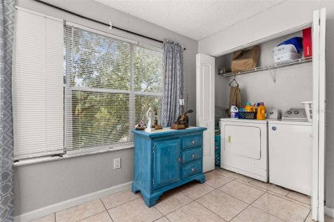 Condo in Orlando, Florida, 2 bedrooms  № 1383677 - photo 8