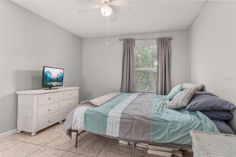 Condo in Orlando, Florida, 2 bedrooms  № 1383677 - photo 19