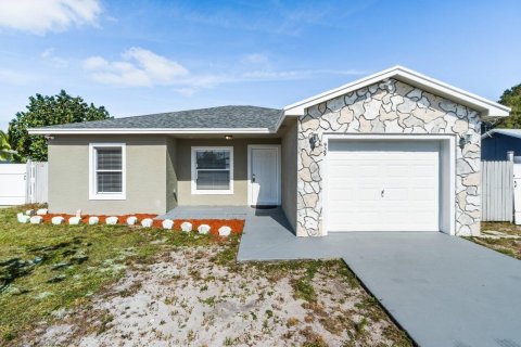 House in Stuart, Florida 3 bedrooms, 98.29 sq.m. № 1136417 - photo 25