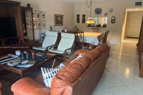 Condominio en venta en Pembroke Pines, Florida, 2 dormitorios, 110.74 m2 № 1280861 - foto 4