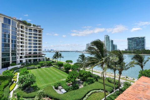 Condominio en venta en Miami Beach, Florida, 7 dormitorios, 912.86 m2 № 1280945 - foto 24