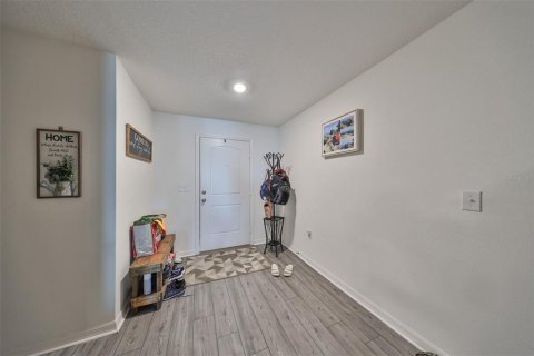 Touwnhouse à louer à Tampa, Floride: 3 chambres, 158.77 m2 № 1354213 - photo 6