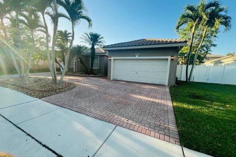 Casa en venta en Pembroke Pines, Florida, 4 dormitorios, 226.96 m2 № 1221575 - foto 24