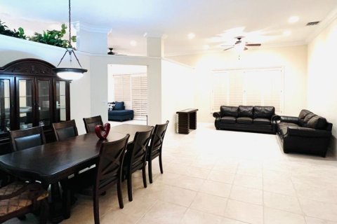 House in Pembroke Pines, Florida 4 bedrooms, 226.96 sq.m. № 1221575 - photo 10