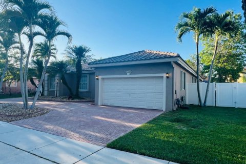 Casa en venta en Pembroke Pines, Florida, 4 dormitorios, 226.96 m2 № 1221575 - foto 18