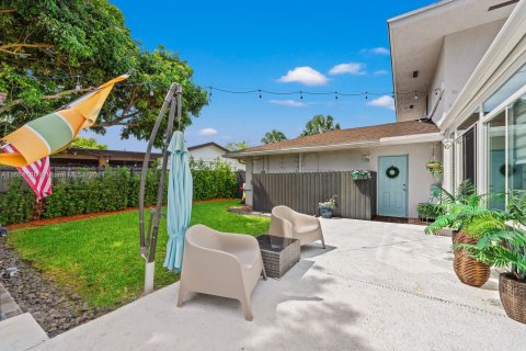 Villa ou maison à vendre à Miami, Floride: 4 chambres, 253.9 m2 № 1375901 - photo 27