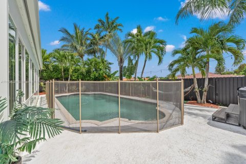 Casa en venta en Miami, Florida, 4 dormitorios, 253.9 m2 № 1375901 - foto 26