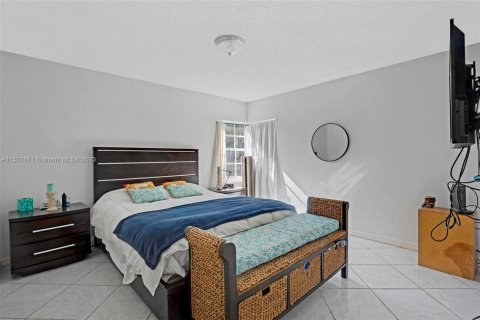 Villa ou maison à vendre à Oakland Park, Floride: 4 chambres, 125.23 m2 № 911030 - photo 23