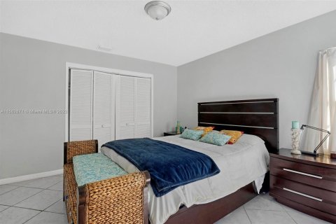 Villa ou maison à vendre à Oakland Park, Floride: 4 chambres, 125.23 m2 № 911030 - photo 22