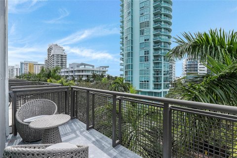 Condo in Miami Beach, Florida, 1 bedroom  № 981378 - photo 21