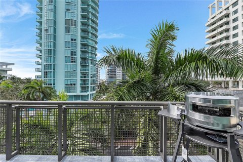 Condo in Miami Beach, Florida, 1 bedroom  № 981378 - photo 22