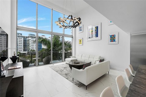 Condo in Miami Beach, Florida, 1 bedroom  № 981378 - photo 15