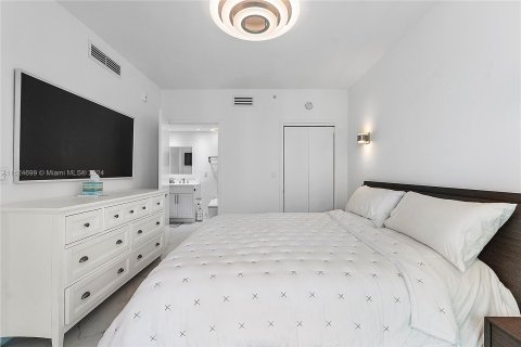 Condo in Miami Beach, Florida, 1 bedroom  № 981378 - photo 5