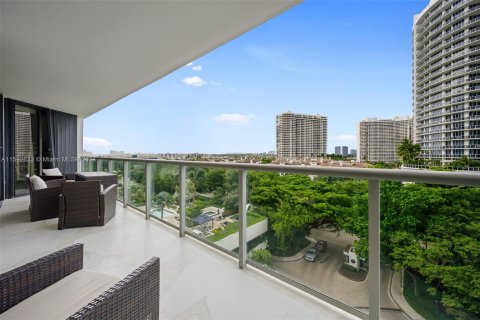 Condominio en venta en Aventura, Florida, 2 dormitorios, 140.1 m2 № 1185977 - foto 17