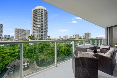 Condo in Aventura, Florida, 2 bedrooms  № 1185977 - photo 18