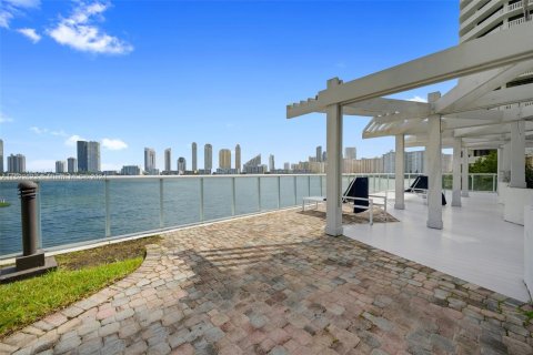 Condominio en venta en Aventura, Florida, 2 dormitorios, 140.1 m2 № 1185977 - foto 19