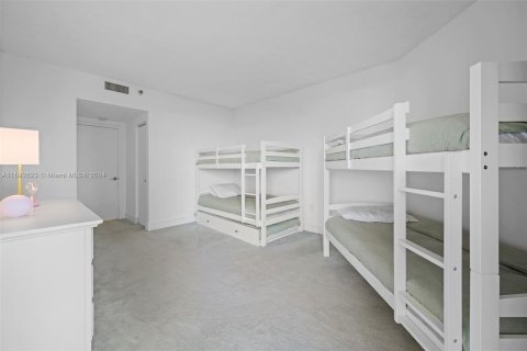 Condo in Aventura, Florida, 2 bedrooms  № 1185977 - photo 14