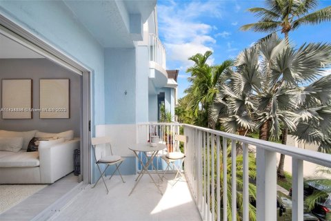 Townhouse in Hollywood, Florida 3 bedrooms, 185.8 sq.m. № 942364 - photo 27