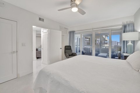 Condo in Fort Lauderdale, Florida, 2 bedrooms  № 1104433 - photo 18