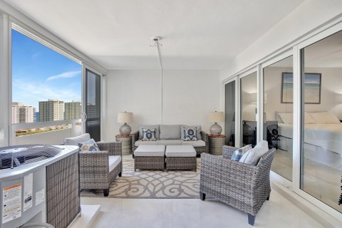 Condo in Fort Lauderdale, Florida, 2 bedrooms  № 1104433 - photo 4