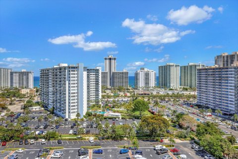 Condo in Fort Lauderdale, Florida, 2 bedrooms  № 1104433 - photo 9