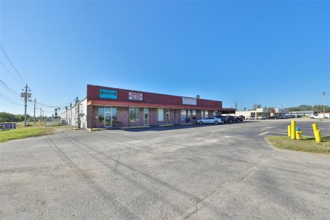 Immobilier commercial à vendre à Ruskin, Floride: 2144.56 m2 № 1373768 - photo 1