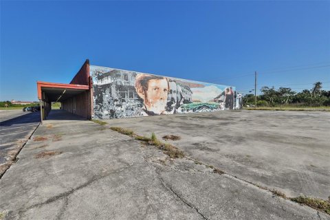 Commercial property in Ruskin, Florida 2144.56 sq.m. № 1373768 - photo 17