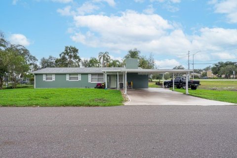 House in Lakeland, Florida 3 bedrooms, 128.48 sq.m. № 1393902 - photo 1