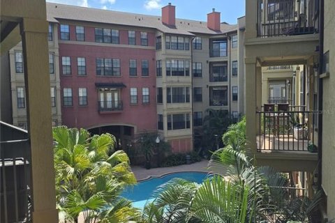 Condo in Orlando, Florida, 2 bedrooms  № 1393903 - photo 13