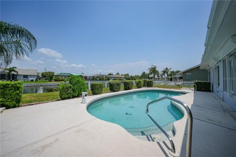 Villa ou maison à vendre à Punta Gorda, Floride: 3 chambres, 165.55 m2 № 1195101 - photo 21