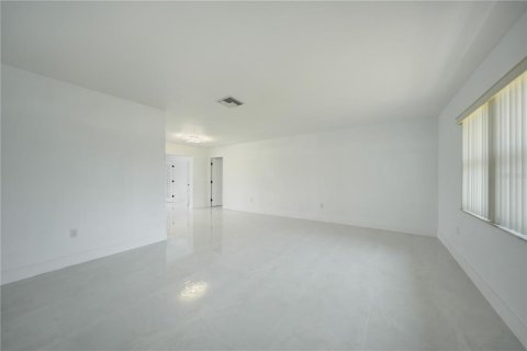 Villa ou maison à vendre à Punta Gorda, Floride: 3 chambres, 165.55 m2 № 1195101 - photo 6