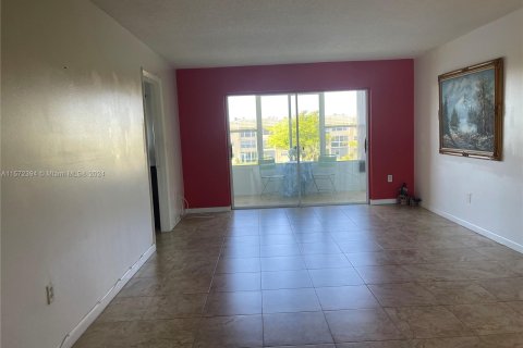 Condo in Sunrise, Florida, 2 bedrooms  № 1177977 - photo 22