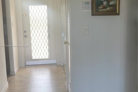 Copropriété à vendre à Sunrise, Floride: 2 chambres, 78.97 m2 № 1177977 - photo 5