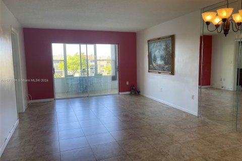 Copropriété à vendre à Sunrise, Floride: 2 chambres, 78.97 m2 № 1177977 - photo 21