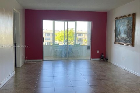 Copropriété à vendre à Sunrise, Floride: 2 chambres, 78.97 m2 № 1177977 - photo 23