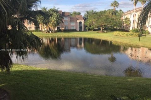 Condo in Miramar, Florida, 1 bedroom  № 1396208 - photo 10