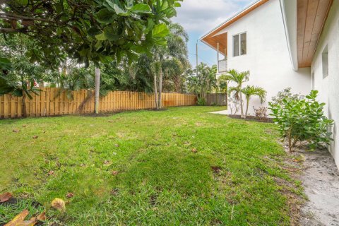 Casa en venta en Lake Worth, Florida, 3 dormitorios, 196.02 m2 № 956699 - foto 11