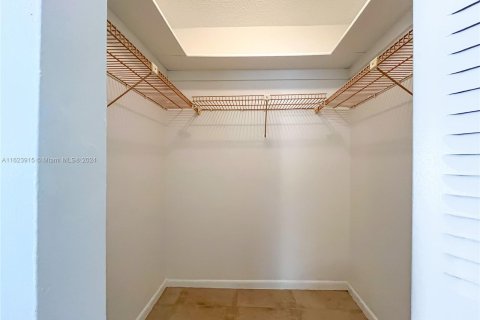 Copropriété à vendre à Miami Beach, Floride: 2 chambres, 80.92 m2 № 1288984 - photo 13