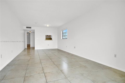 Copropriété à vendre à Miami Beach, Floride: 2 chambres, 80.92 m2 № 1288984 - photo 8