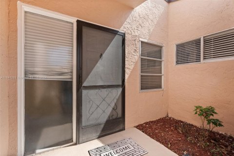 House in Boca Raton, Florida 2 bedrooms, 121.7 sq.m. № 1318812 - photo 20