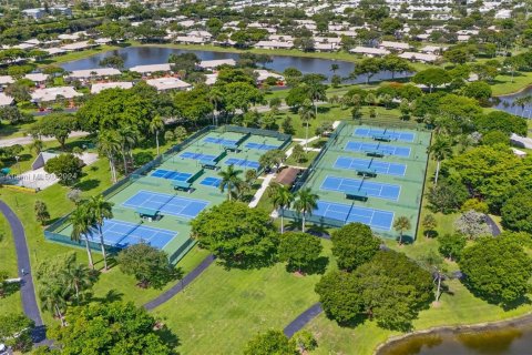 House in Boca Raton, Florida 2 bedrooms, 121.7 sq.m. № 1318812 - photo 4