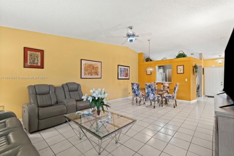 House in Boca Raton, Florida 2 bedrooms, 121.7 sq.m. № 1318812 - photo 26