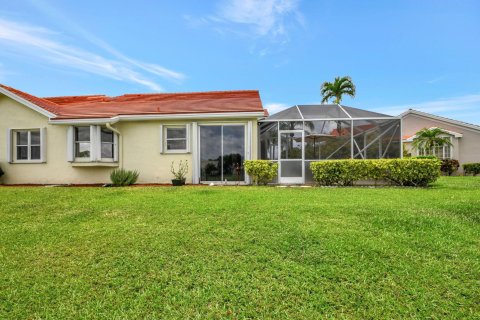 House in Lake Worth, Florida 2 bedrooms, 148.92 sq.m. № 1216161 - photo 23