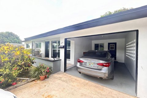 House in Fort Lauderdale, Florida 6 bedrooms, 209.49 sq.m. № 1216131 - photo 8