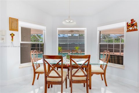 Casa en venta en Miami, Florida, 4 dormitorios, 253.9 m2 № 1360654 - foto 19