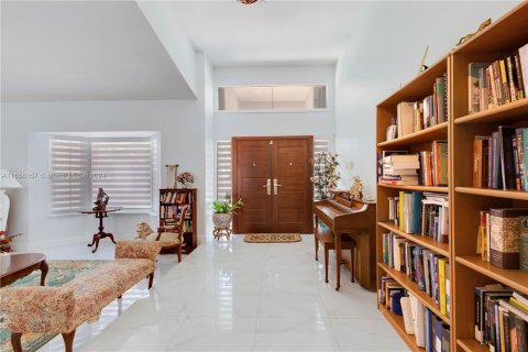 Villa ou maison à vendre à Miami, Floride: 4 chambres, 253.9 m2 № 1360654 - photo 10